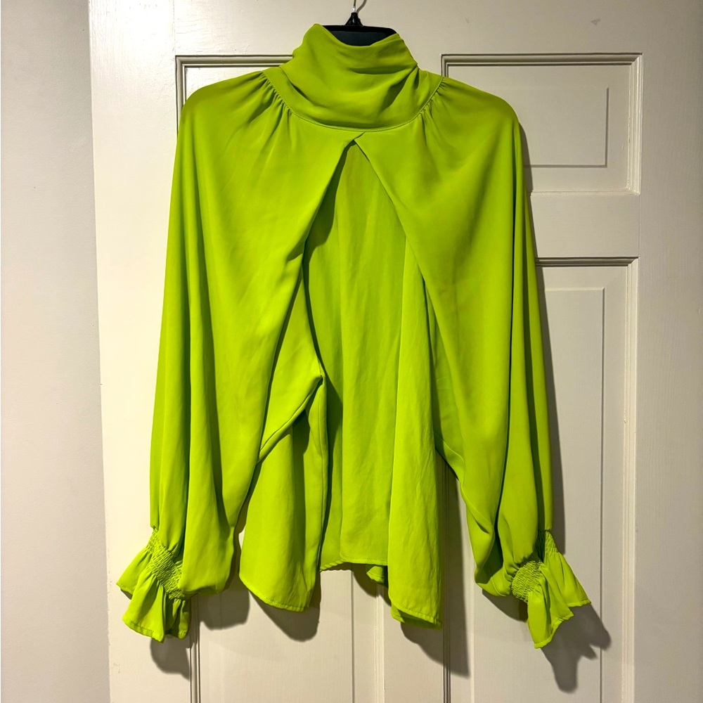 GORGEOUS boutique top